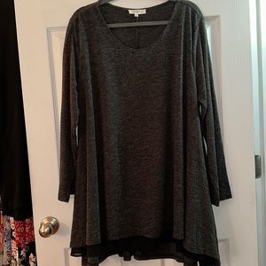 UMGEE pullover lightweight sweater.